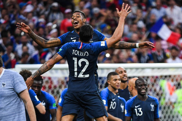 权志龙这是要和后期周杰伦看齐？4亮19回复.