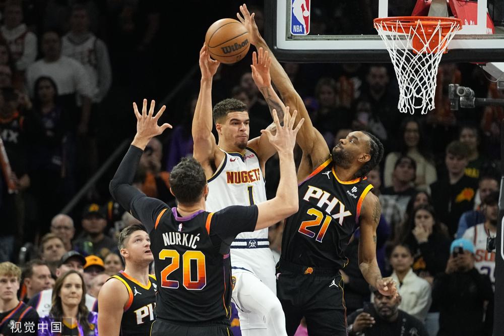 青年都曾怀 青年都曾怀